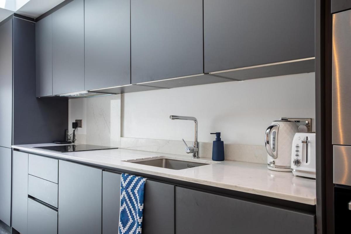 Apartamento Stylish 2-Bed Flat In The Heart Of West Hampstead Londres Exterior foto
